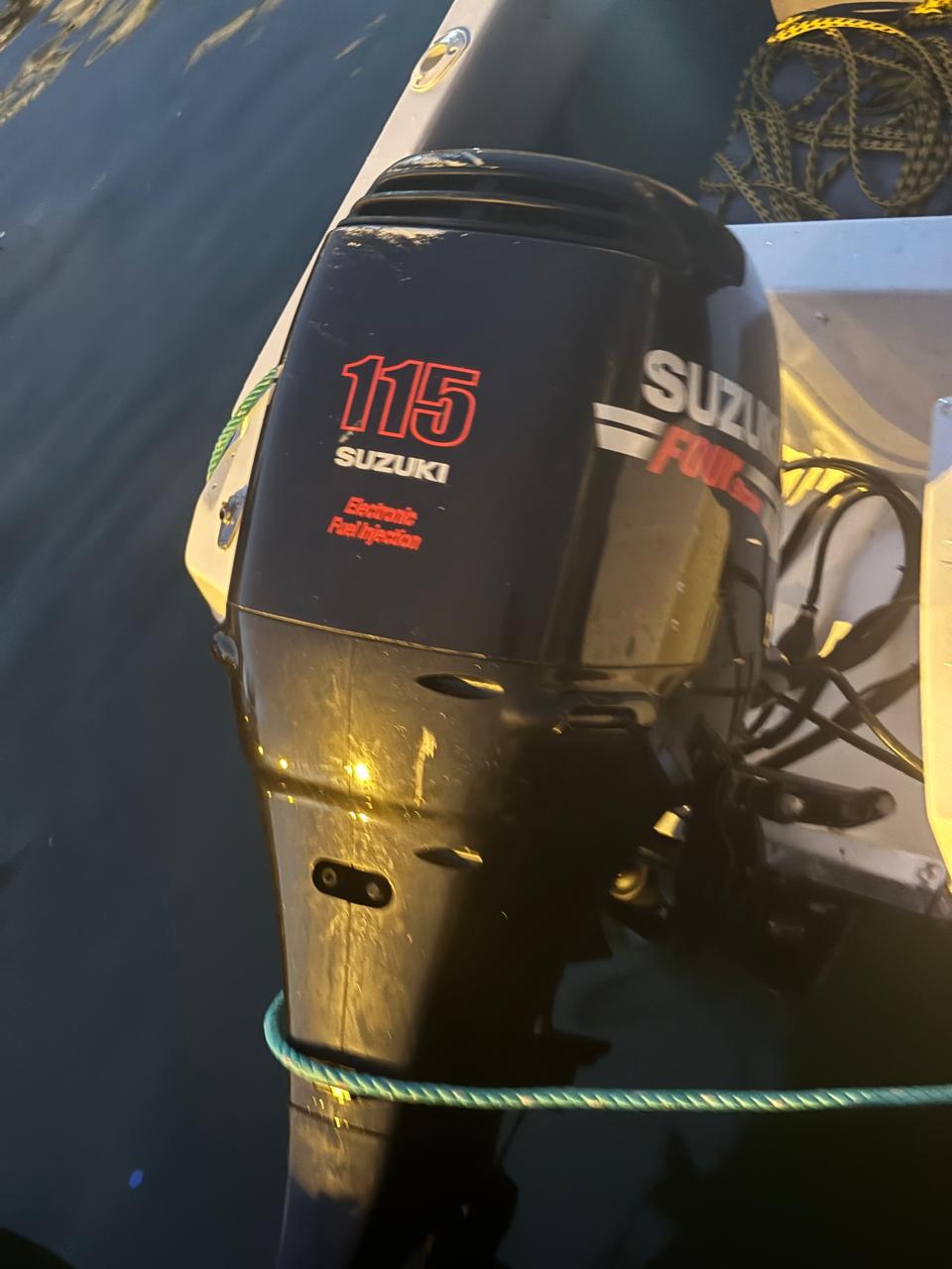 🚤 LANCHA + MOTOR SUZUKI 115HP – PRONTA A NAVEGAR – LUANDA